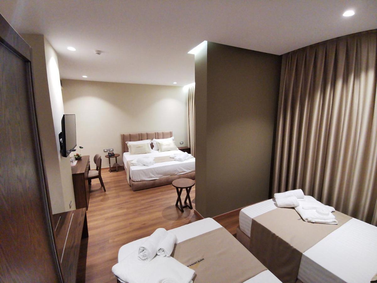 White Crown 4*
