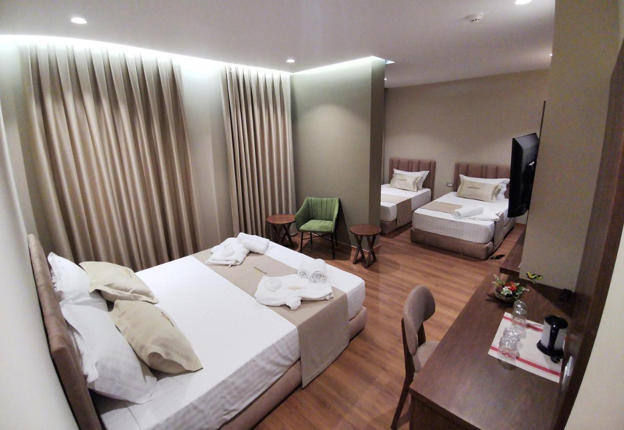 White Crown 4*