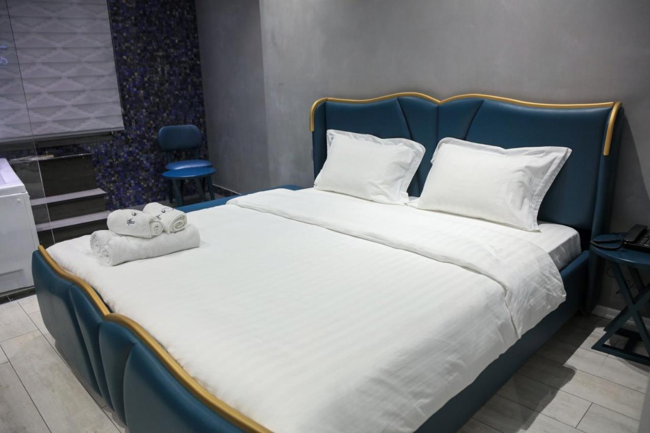 White Crown Hotel 4*